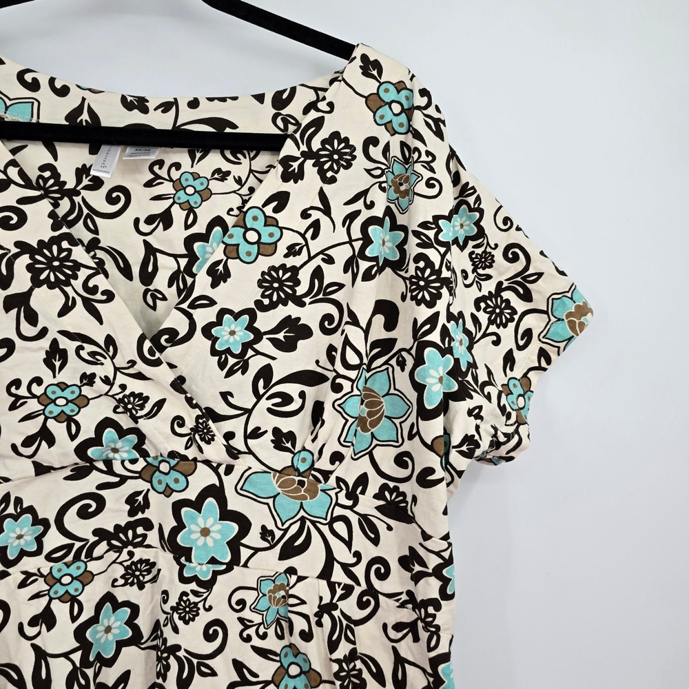 Nick & Sarah Woman Floral Surplice V-Neck Empire Waist Top‎ Cream Turquoise 3X - Picture 3 of 10